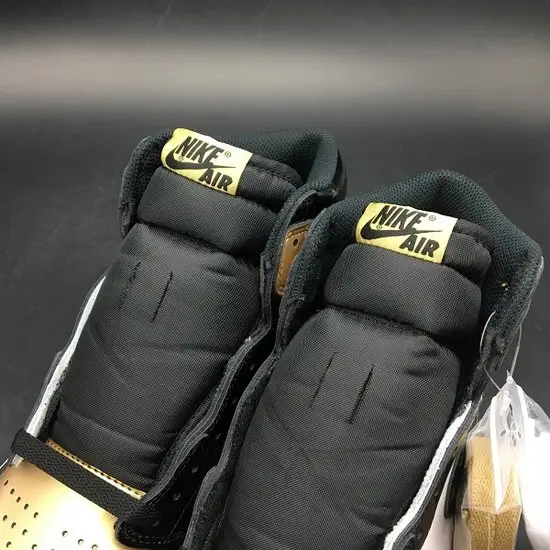 GOAT Air Jordan 1 Gold Toe 
