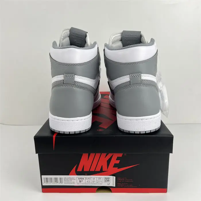 Air Jordan 1 High OG ‘Stealth' 