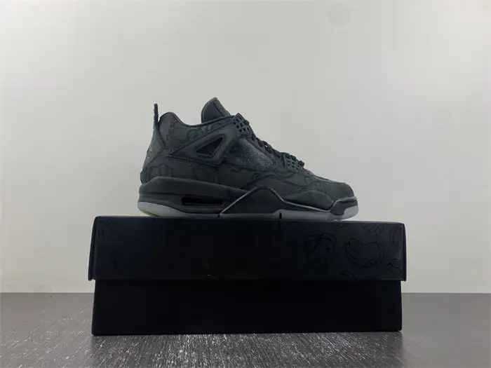 Jordan 4 Retro Kaws Black 