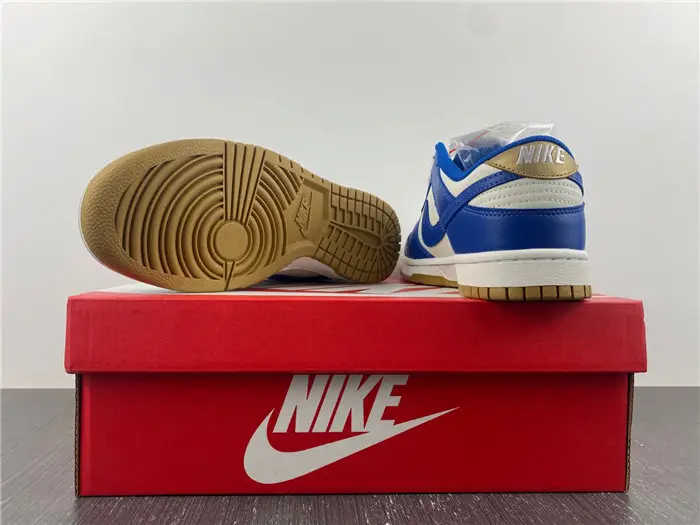 Nike Dunk Low Kansas City Royals 