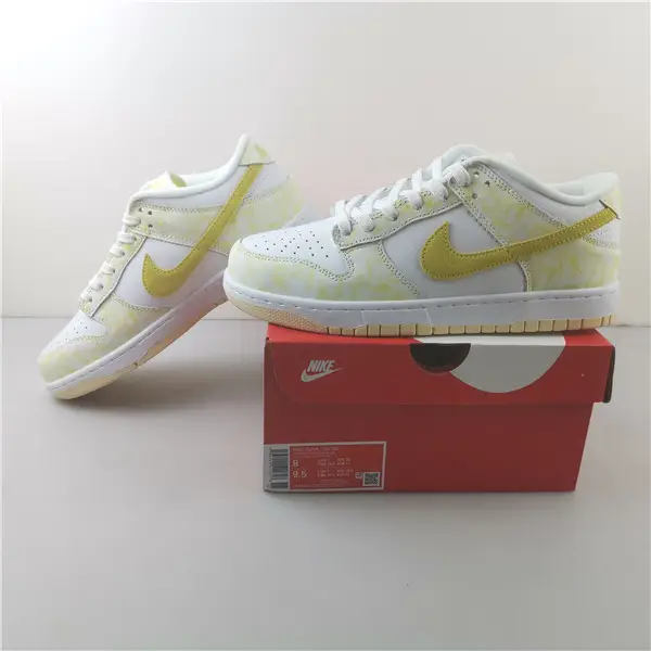 Nike Dunk Low Yellow Strike (W) 