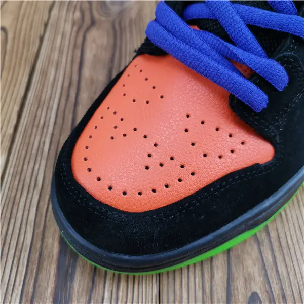 Nike SB Dunk Low Night of Mischief Halloween BQ6817 