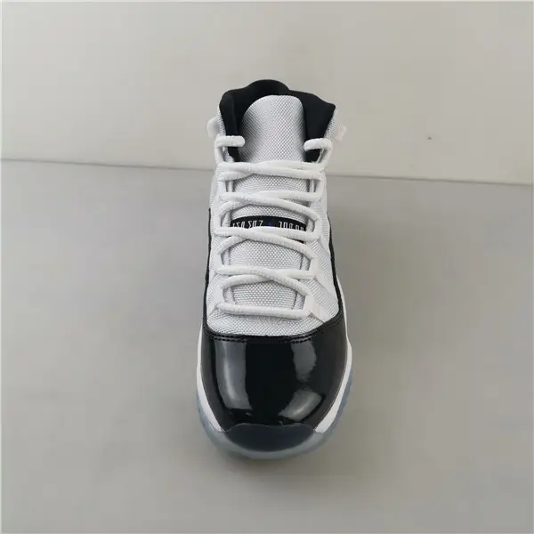 Jordan 11 Retro Concord 