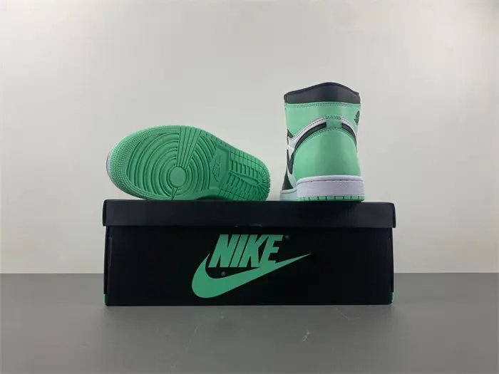 Air Jordan 1 High OG 
