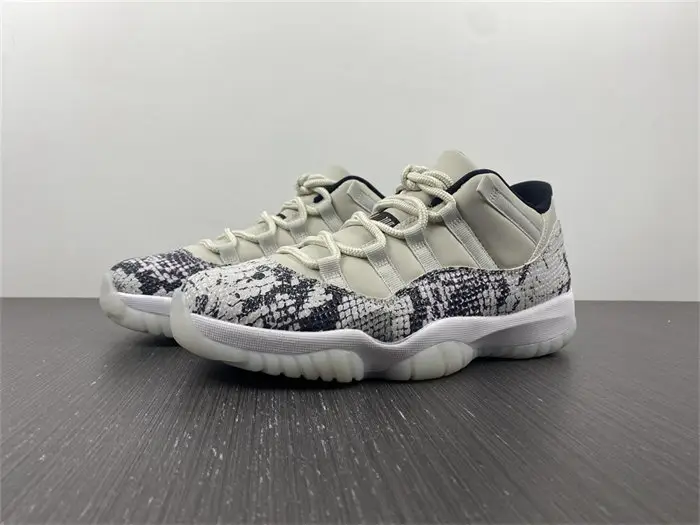Jordan 11 Retro Low Snake Light Bone 