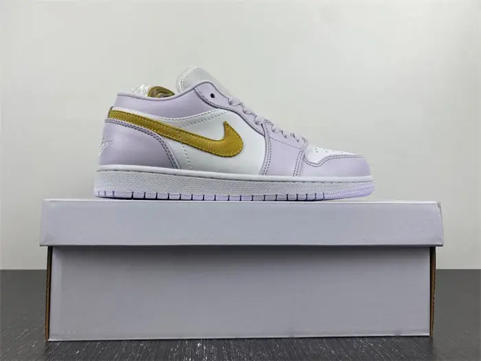 AIR JORDAN 1 LOW 