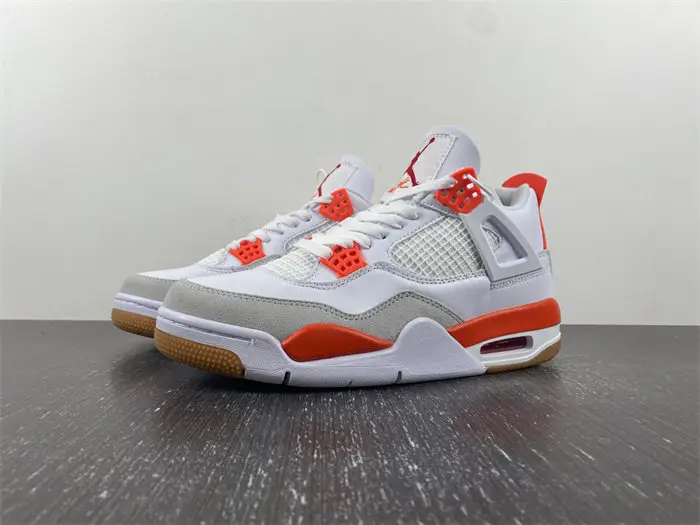 Nike SB x Air Jordan 4 