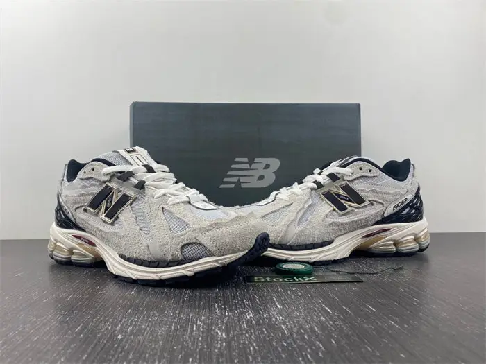 NEW BALANCE  FEEF784