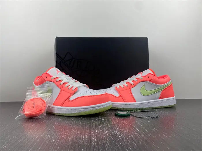 Air Jordan 1 Low SE 