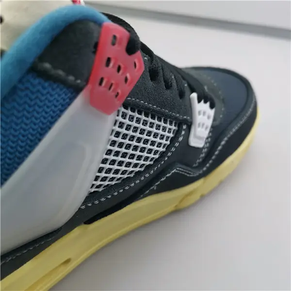 AIR JORDAN 4 RETRO UNION OFF NOIR 
