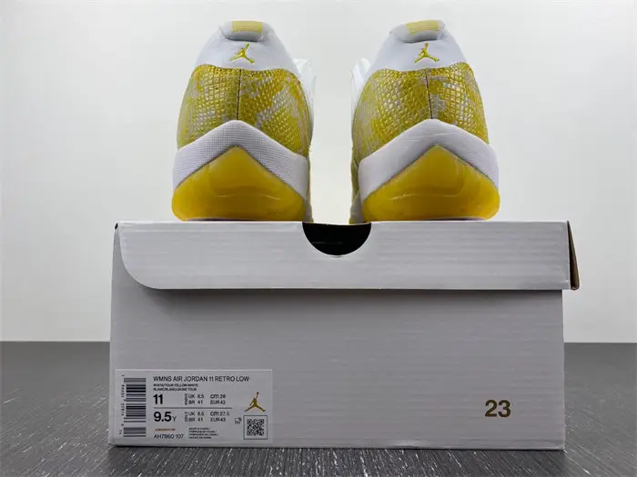 Air Jordan 11 Low WMNS 