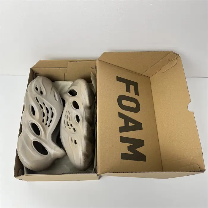 adidas Yeezy Foam RNNR Stone Sage 