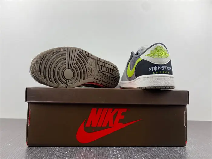 Air Jordan 1 Retro Low 