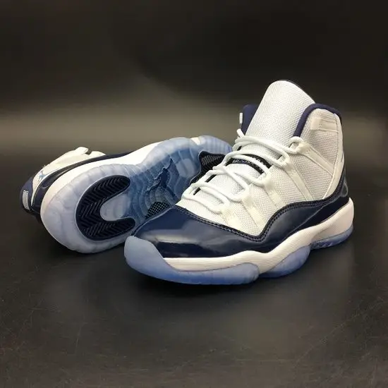 Air Jordan 11 Retro Midnight 