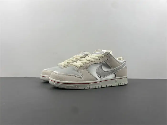 Nike SB Dunk Low Premium 