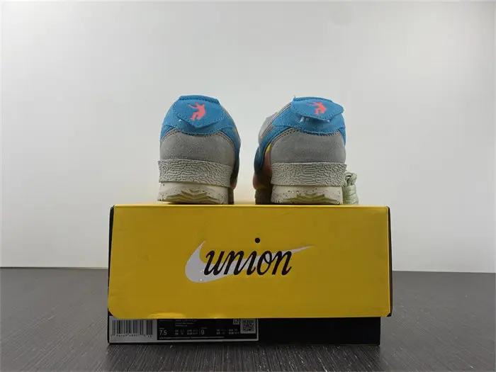 Nike Cortez Union Light Smoke 