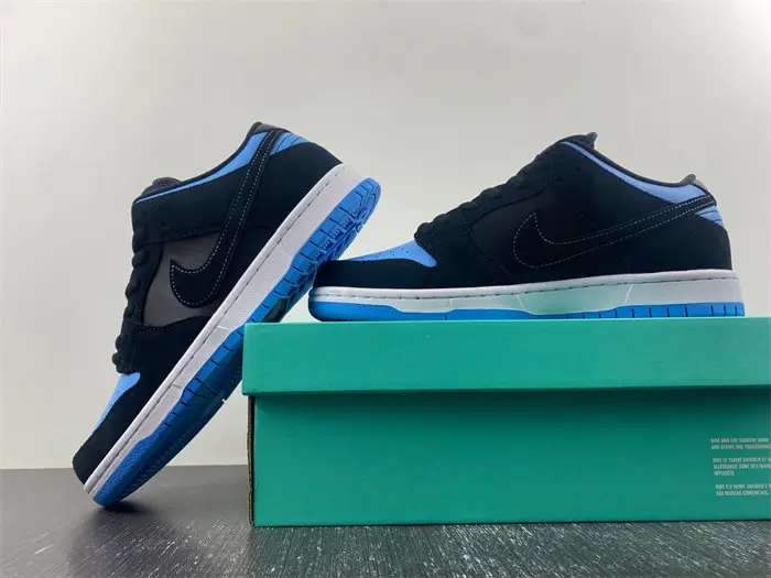 Nike SB Dunk Low Black University Blue 
