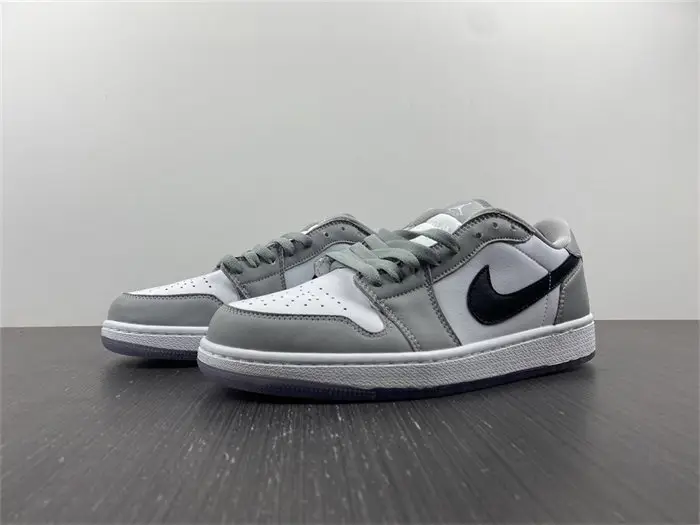 Jordan 1 Retro Low Golf Wolf Grey 
