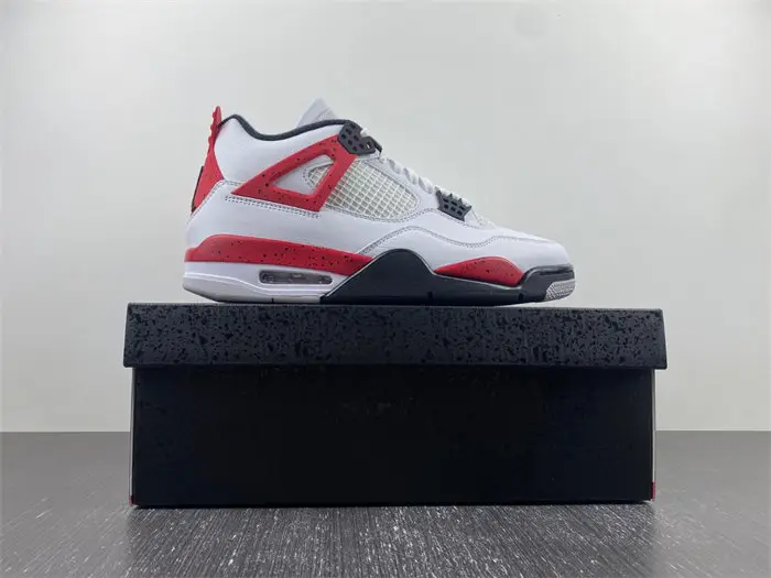 Air Jordan 4 