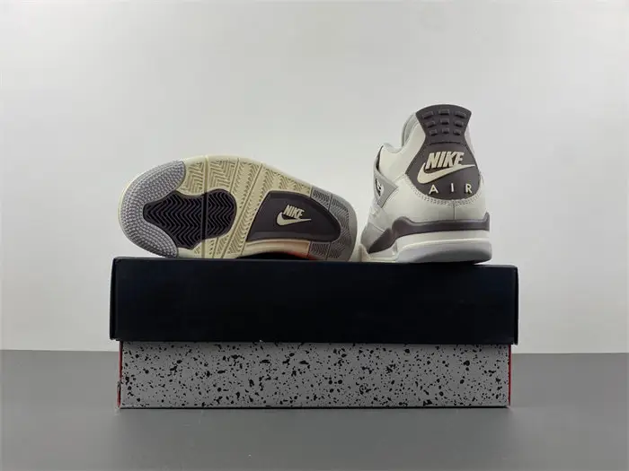 NK Air Jordan 4 Retro