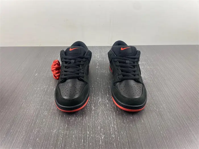 Nike Dunk SB Low TRD QS Pigeon 