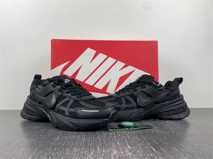 NIKEV2K Runtekk 3XL 