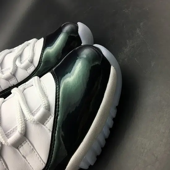 Air Jordan 11 Low 