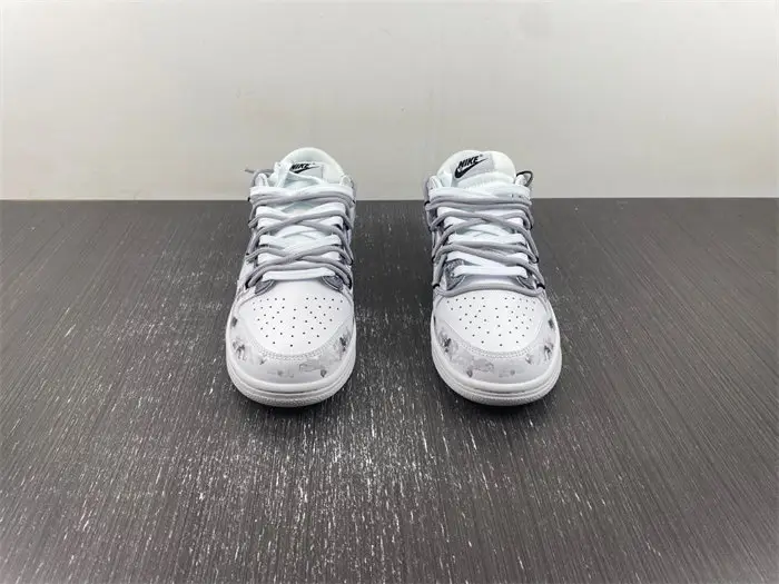 Nike Dunk Low 