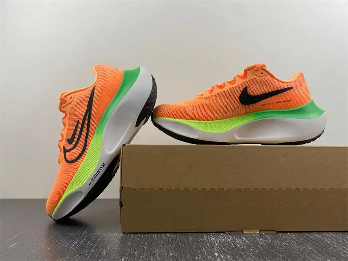 Nike Zoom Fly 5 Total Orange Ghost Green 