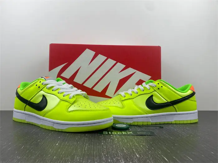 Nike Dunk Low 