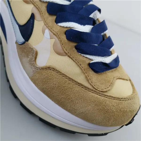 Nike Vaporwaffle sacai Sesame Blue Void 