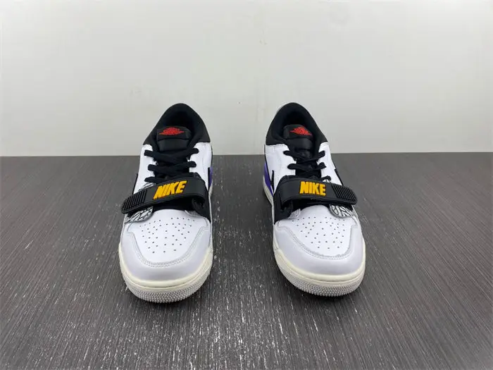 Jordan Legacy 312 Low Lakers 