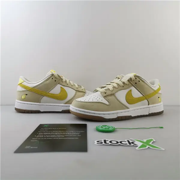 NIKE DUNK LOW LEMON DROP (W) - 