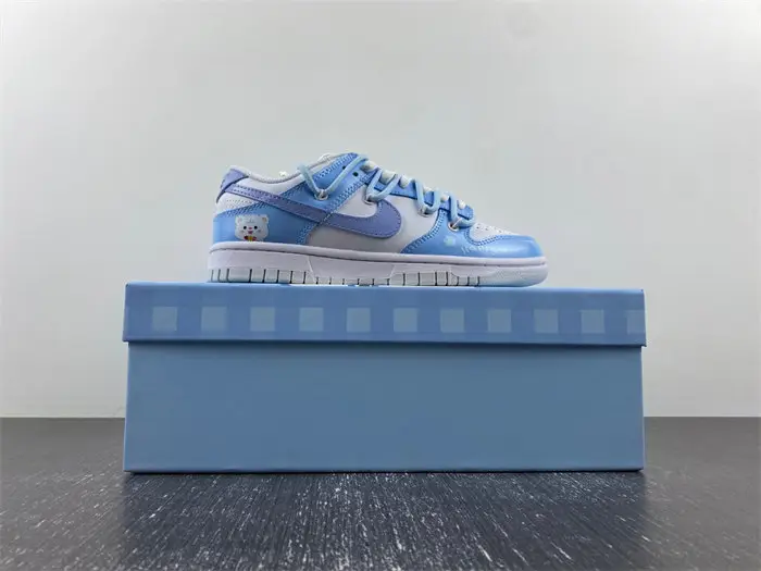 Nike Dunk Low 