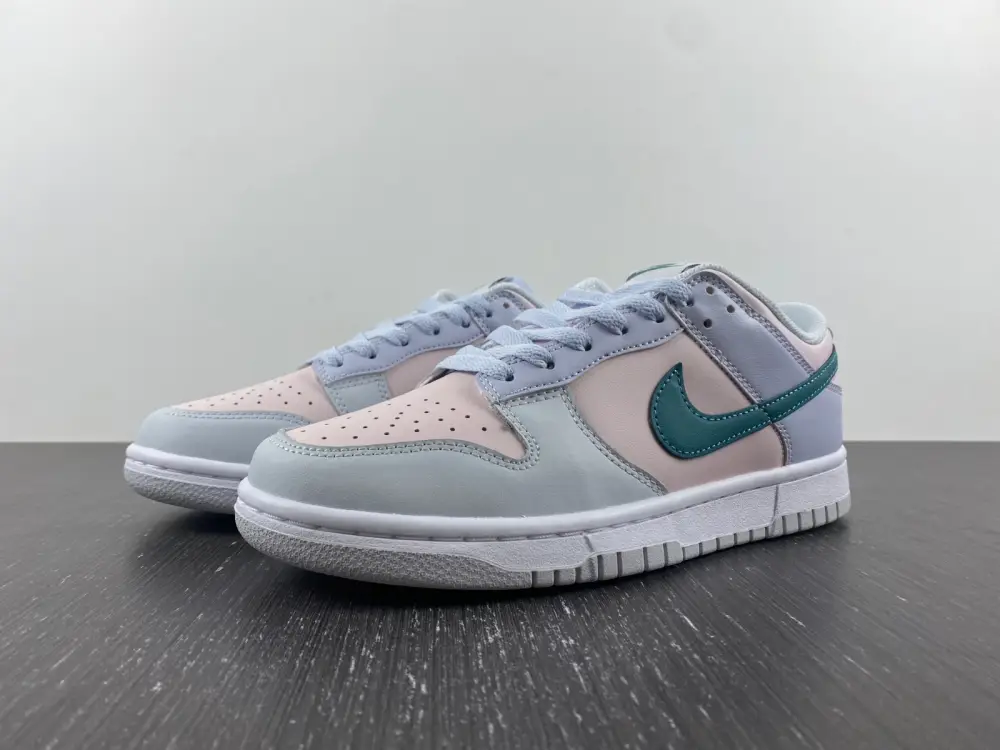 Nike Dunk Low GS 