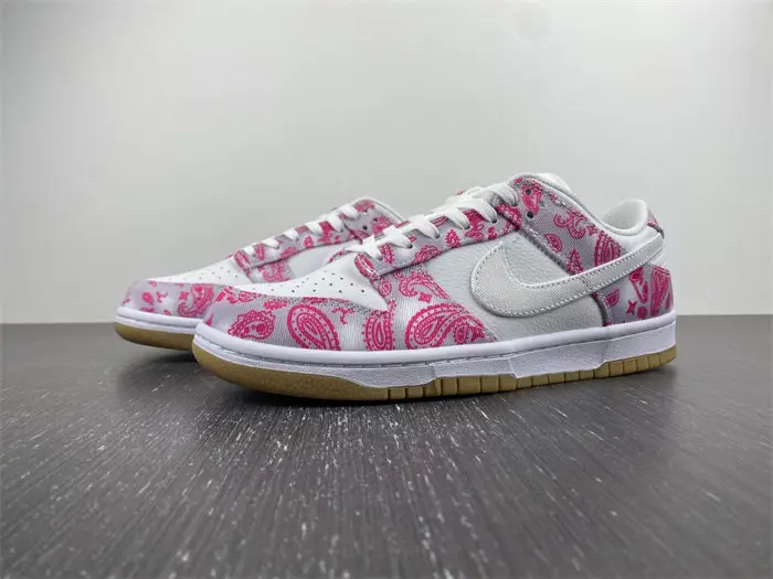 Nike SB Dunk Low Retro SP 