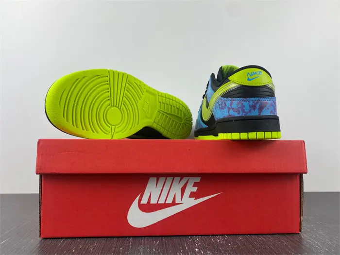 Nike Dunk Low SE Acid Wash Baltic Blue Volt 