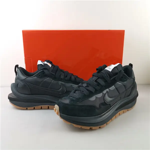 Nike Vaporwaffle Sacai Black Gum  BEECC2616