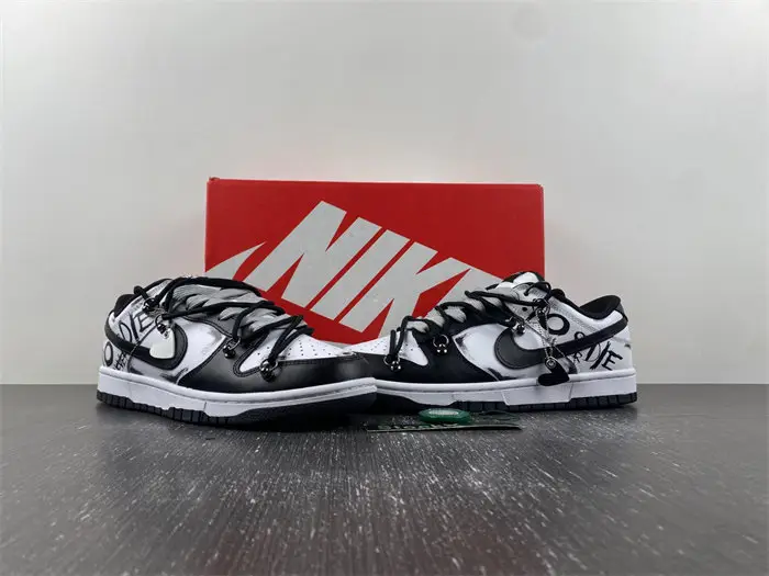 Nike Dunk Low Retro 