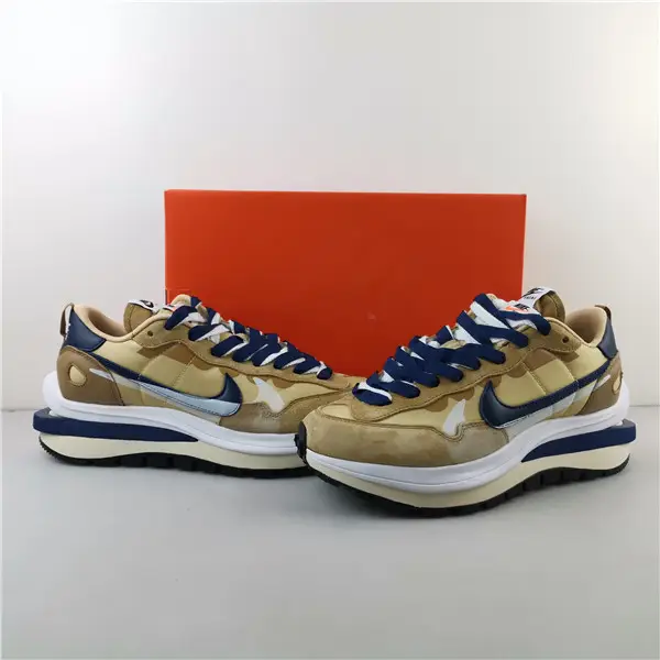 Nike Vaporwaffle sacai Sesame Blue Void 