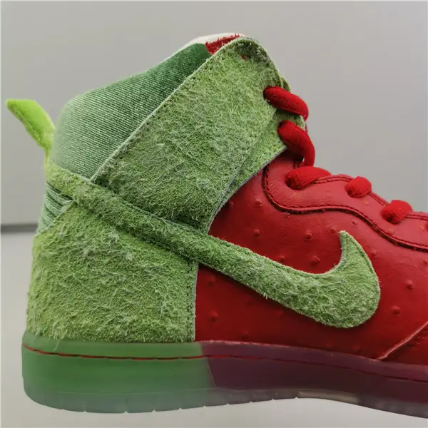 NIKE SB DUNK 