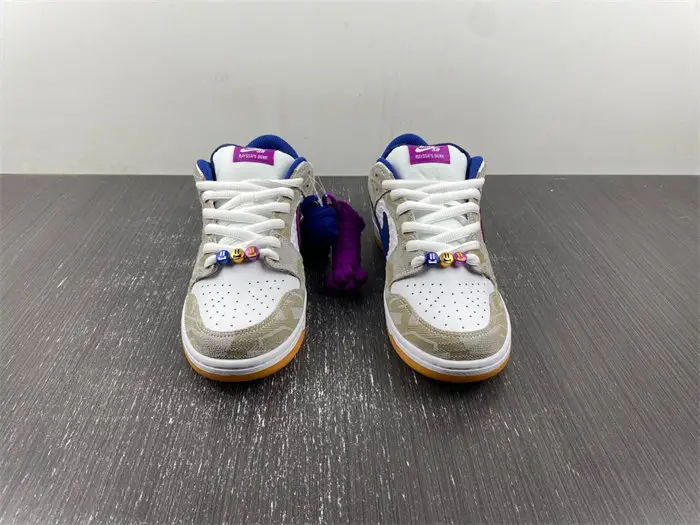 Rayssa Leal x Nike Dunk SB Low hua 