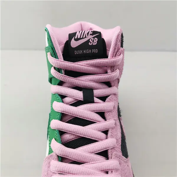 Nike SB Dunk High Invert Celtics 