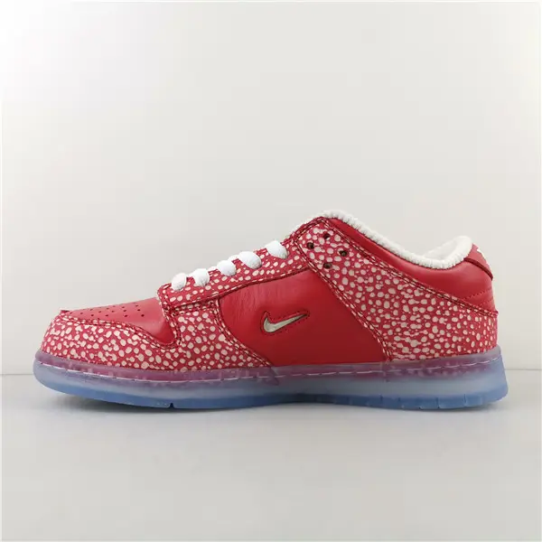 Nike Dunk SB Low Stingwater Magic Mushroom 