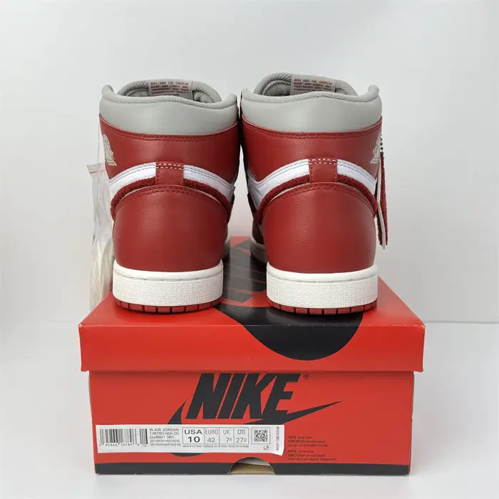 Jordan 1 Retro High OG Varsity Red 
