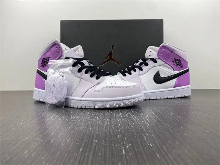 Air Jordan 1 Low 
