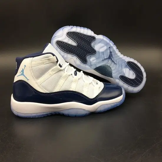 Air Jordan 11 Retro Midnight 