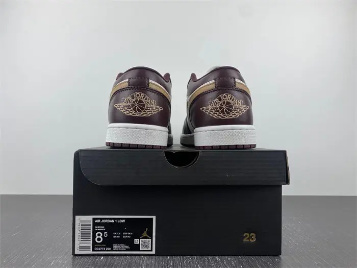Air Jordan 1 Low 