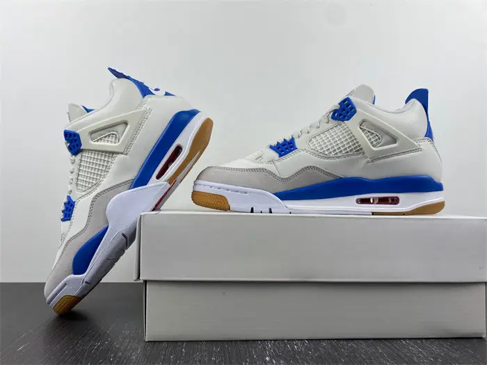 SB x Jordan 4 