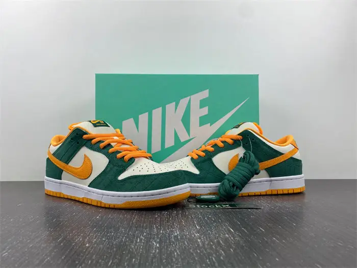 Nike SB Dunk Low Legion Pine Kumquat 